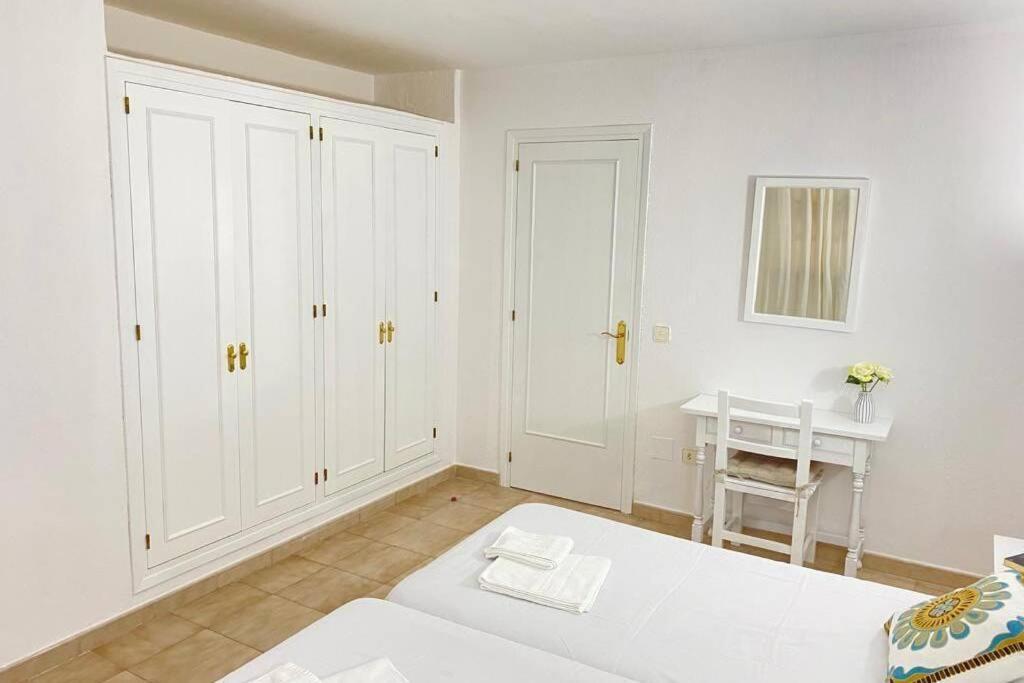 Puertas Al Mar Apartment Cala'N Blanes  Luaran gambar